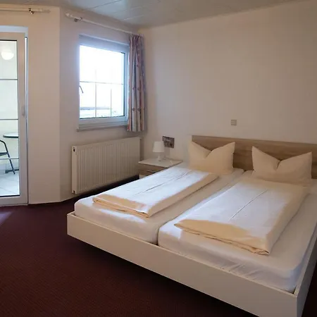 Schlosshof Hotel Dolgesheim
