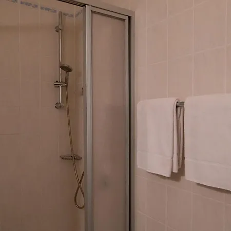 Schlosshof * Dolgesheim