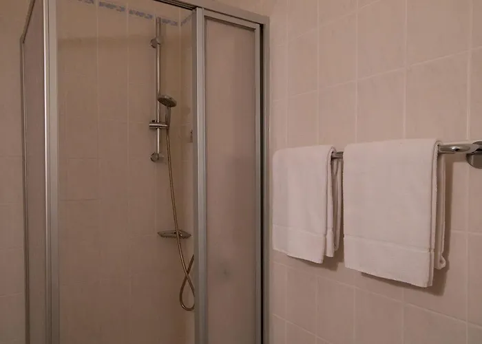 Schlosshof * Dolgesheim