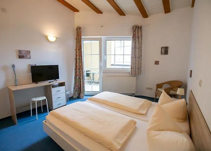 Schlosshof Dolgesheim